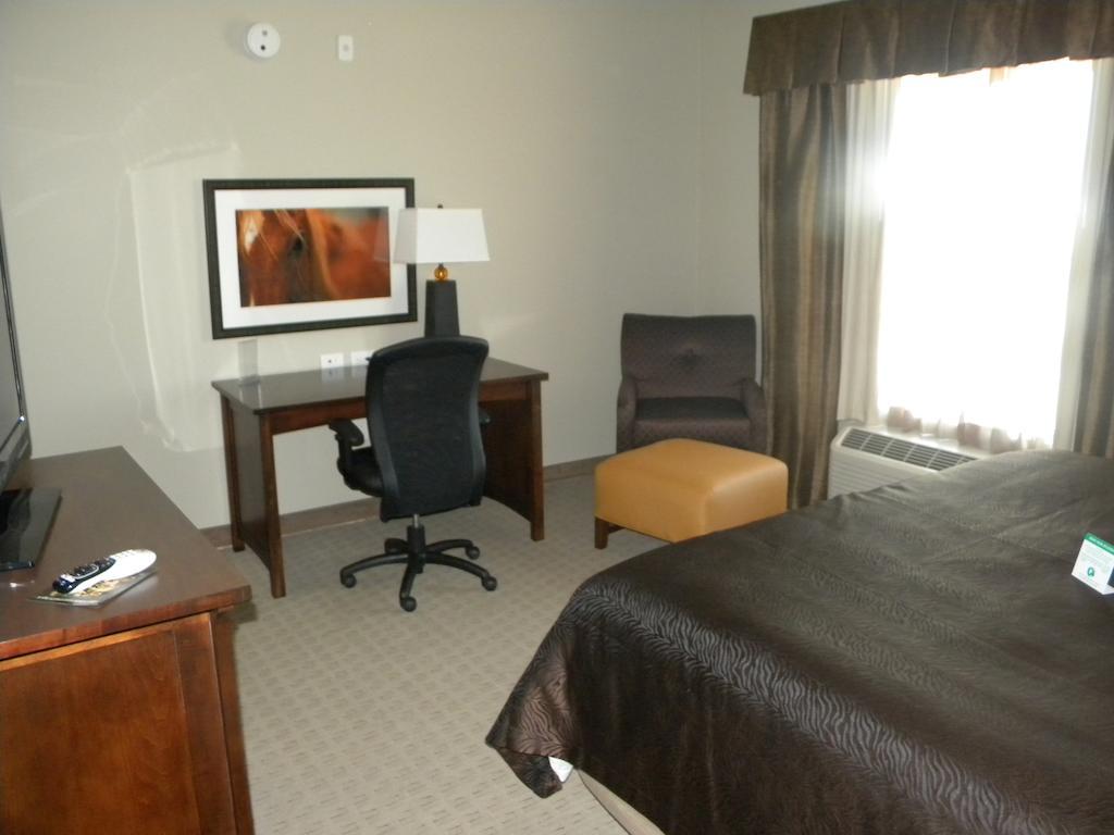 Teddy'S Residential Suites Watford City Exteriér fotografie
