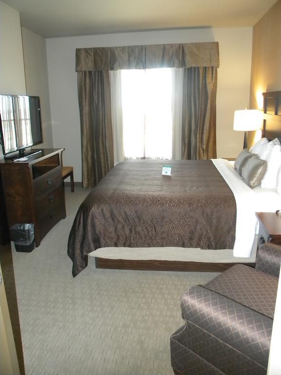 Teddy'S Residential Suites Watford City Exteriér fotografie