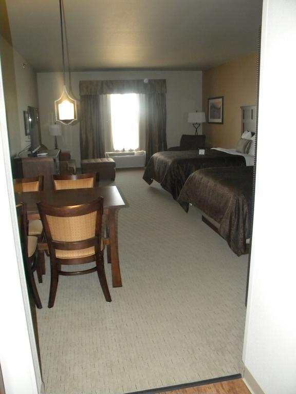 Teddy'S Residential Suites Watford City Exteriér fotografie