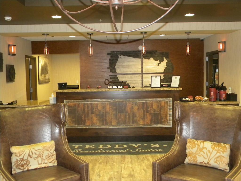 Teddy'S Residential Suites Watford City Exteriér fotografie