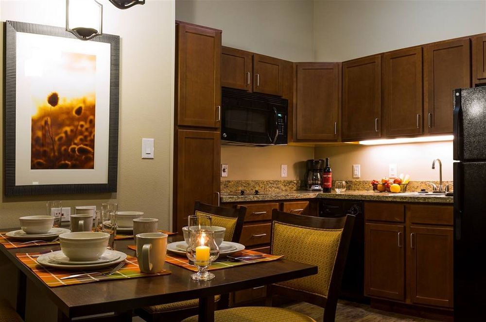Teddy'S Residential Suites Watford City Exteriér fotografie