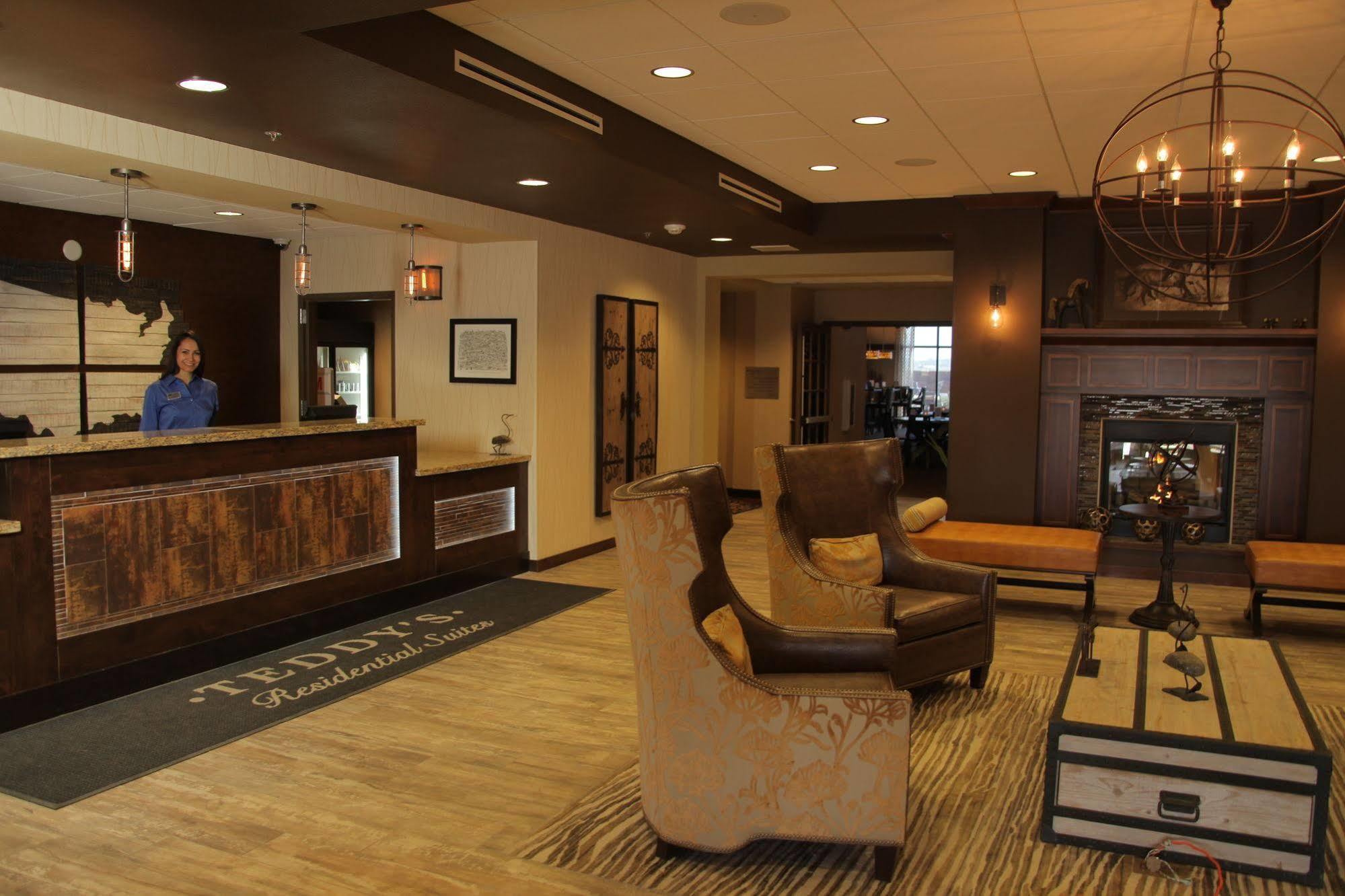 Teddy'S Residential Suites Watford City Exteriér fotografie