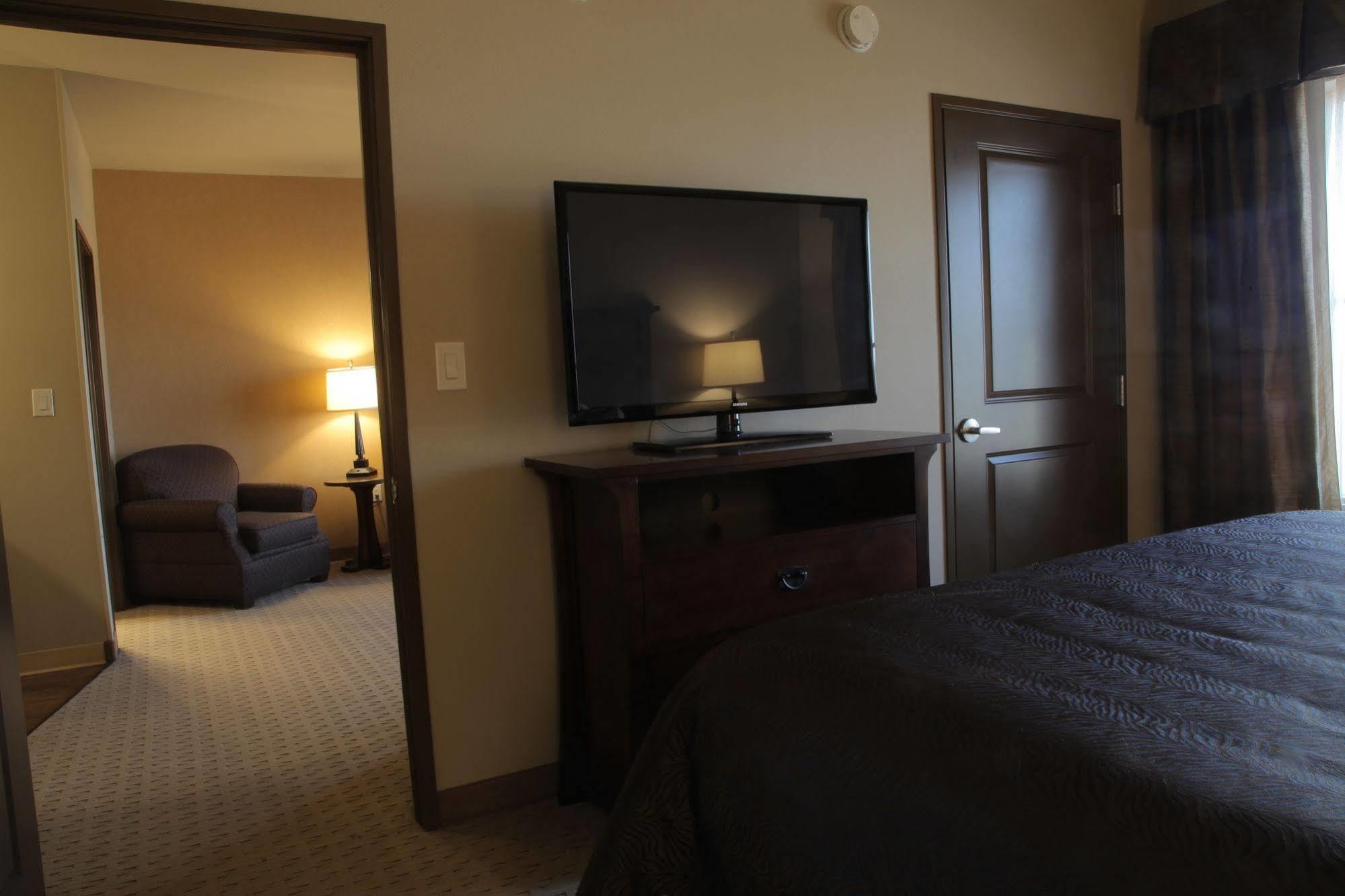 Teddy'S Residential Suites Watford City Exteriér fotografie