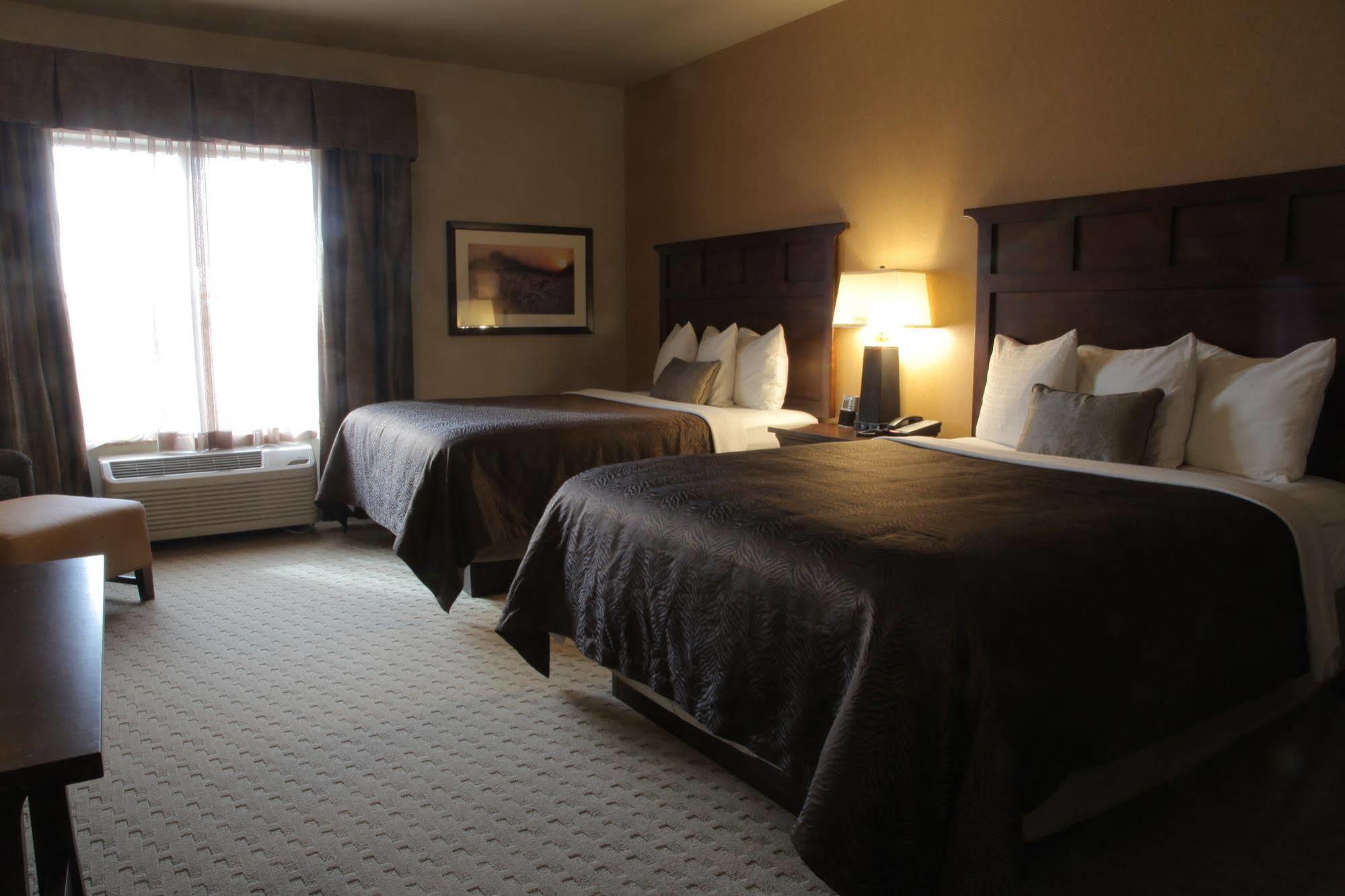Teddy'S Residential Suites Watford City Exteriér fotografie